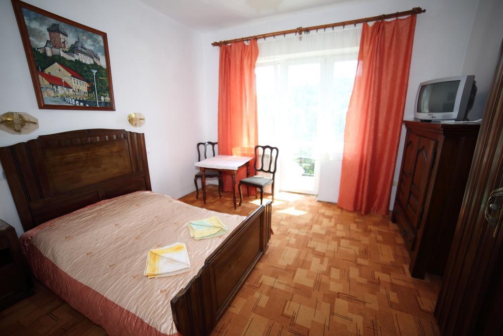 Bed and Breakfast Domy Wczasowe Tryumfy Krynica-Zdrój Pokoj fotografie